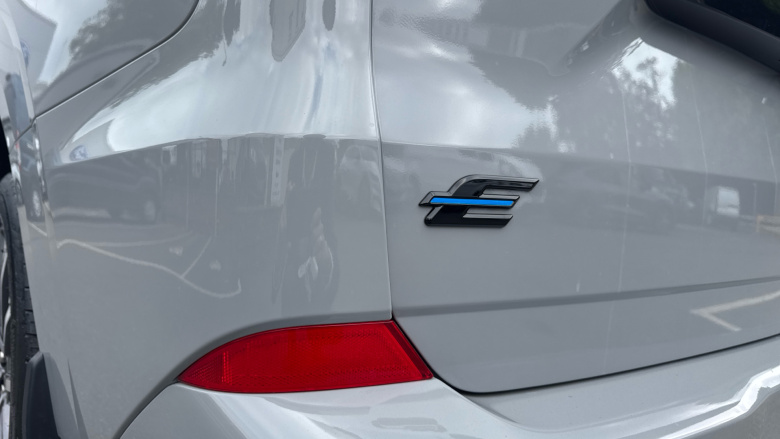 Ford Tourneo Custom 340 L1 Electric Rwd 160kW 65kWh H1 Titanium X 8 seater Auto